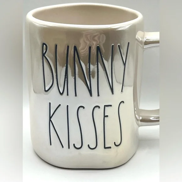 Rae Dunn by Magenta BUNNY KISSES Pearl Coffee Mug NWOT - Picture 2 of 7